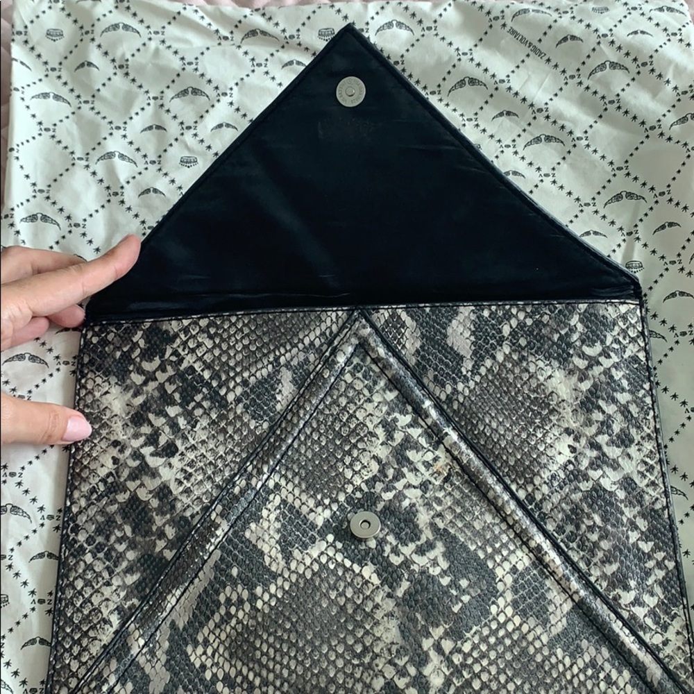 H&M python envelope clutch - Picture 3 of 3